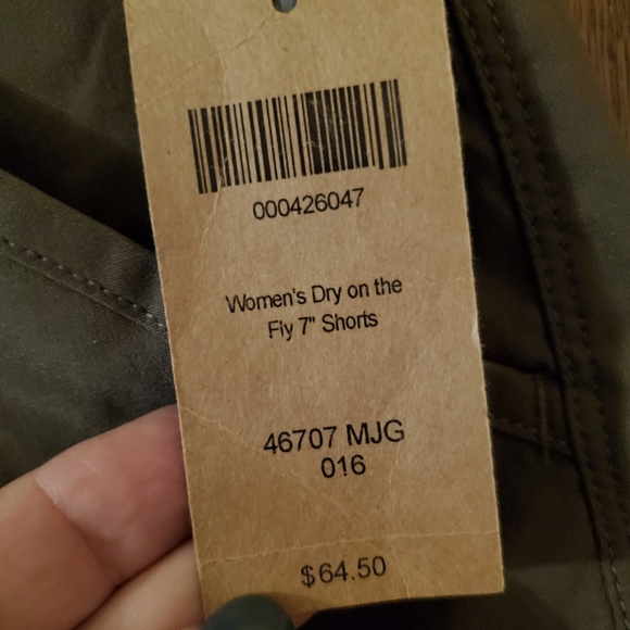 NWT Duluth Dry On The Fly Olive Green Cargo Shorts Sz 16 - Picture 2 of 3